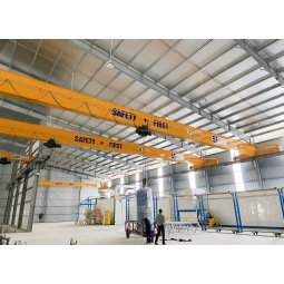 Cầu trục Hitachi 2 tấn Nhật Bản 1 dầm đơn khẩu độ nhà xưởng 15m